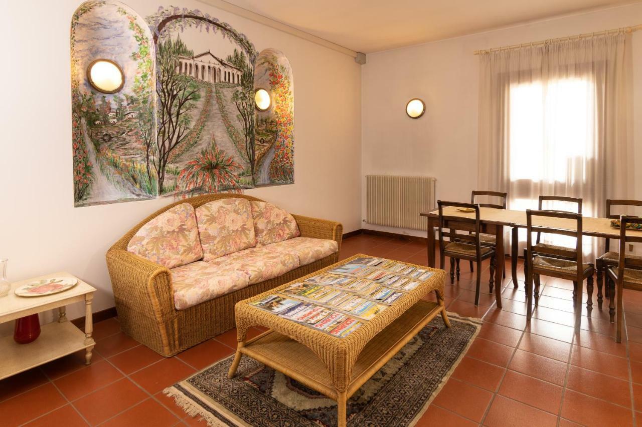 Residence Le Barchesse Casavagra Buitenkant foto